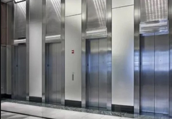 freight_elevator_2